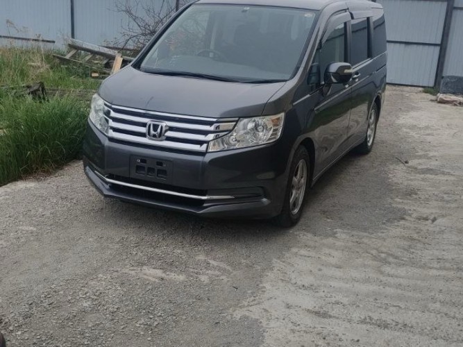 HONDA STEPWAGON 2012 год, аукцион 4 балла, пробег 102000 км